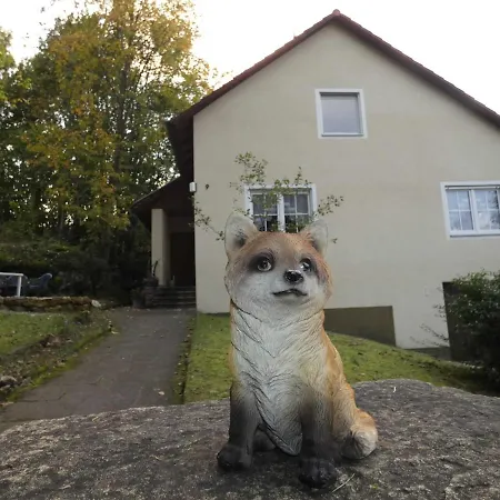 Goldener Fuchs In Moschendorf Apartment