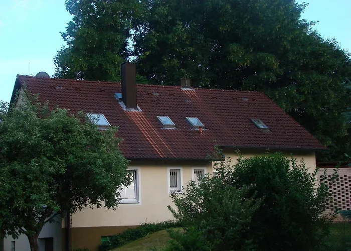 Goldener Fuchs In Moschendorf Goessweinstein